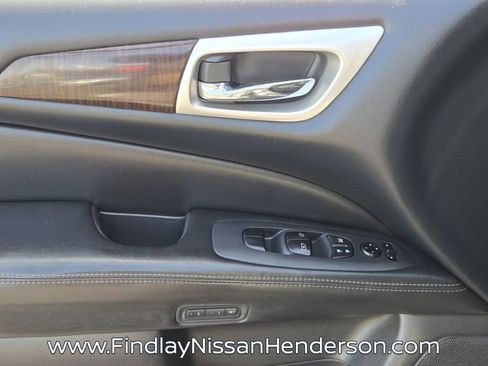 Used 2014 Nissan Pathfinder Platinum w/ Platinum Premium Package FWD image 22