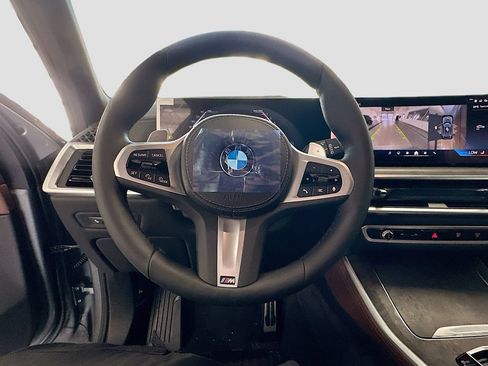 New 2026 BMW X5 xDrive40i w/ M Sport Package AWD/4WD image 11