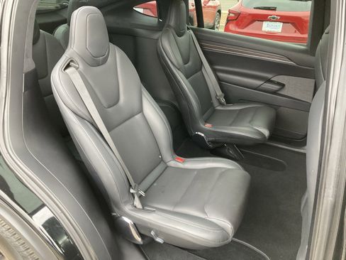 Used 2024 Tesla Model X image 30