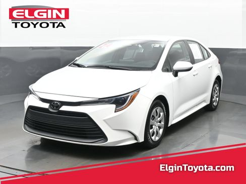 Used 2024 Toyota Corolla LE FWD image 1