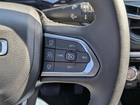 New 2026 Jeep Compass Limited image 18