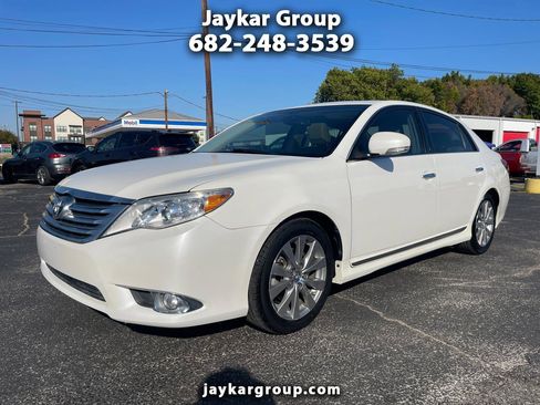 Used 2012 Toyota Avalon Limited image 1