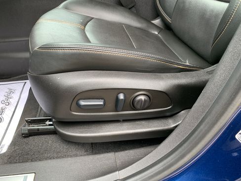 Used 2022 Chevrolet Equinox Premier FWD image 21