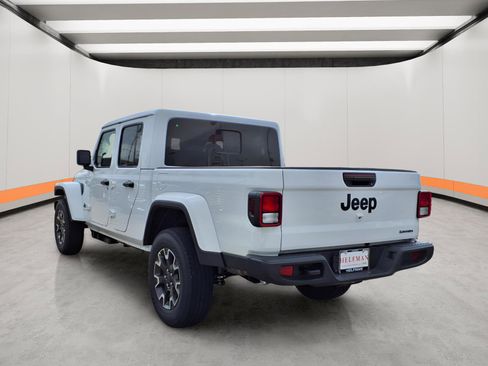 New 2026 Jeep Gladiator Sport image 4