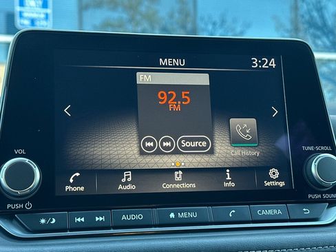 Certified 2025 Nissan Rogue S image 21