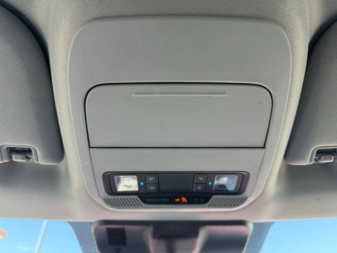 Used 2023 Ford F150 XLT AWD/4WD image 18