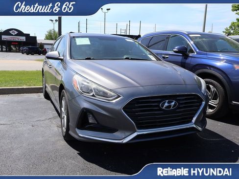 Used 2019 Hyundai Sonata SE FWD image 2