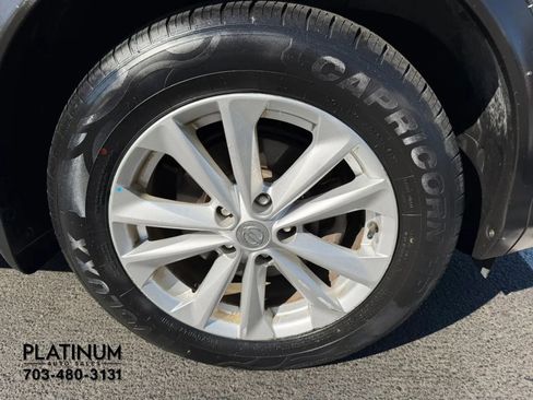 Used 2018 Nissan Rogue Sport SV w/ SV Technology Package image 20