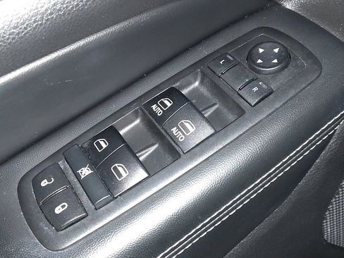 Used 2017 Jeep Grand Cherokee Limited w/ Jeep Active Safety Group AWD/4WD image 27