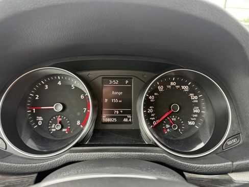 Used 2018 Volkswagen Passat 2.0T SE FWD image 15