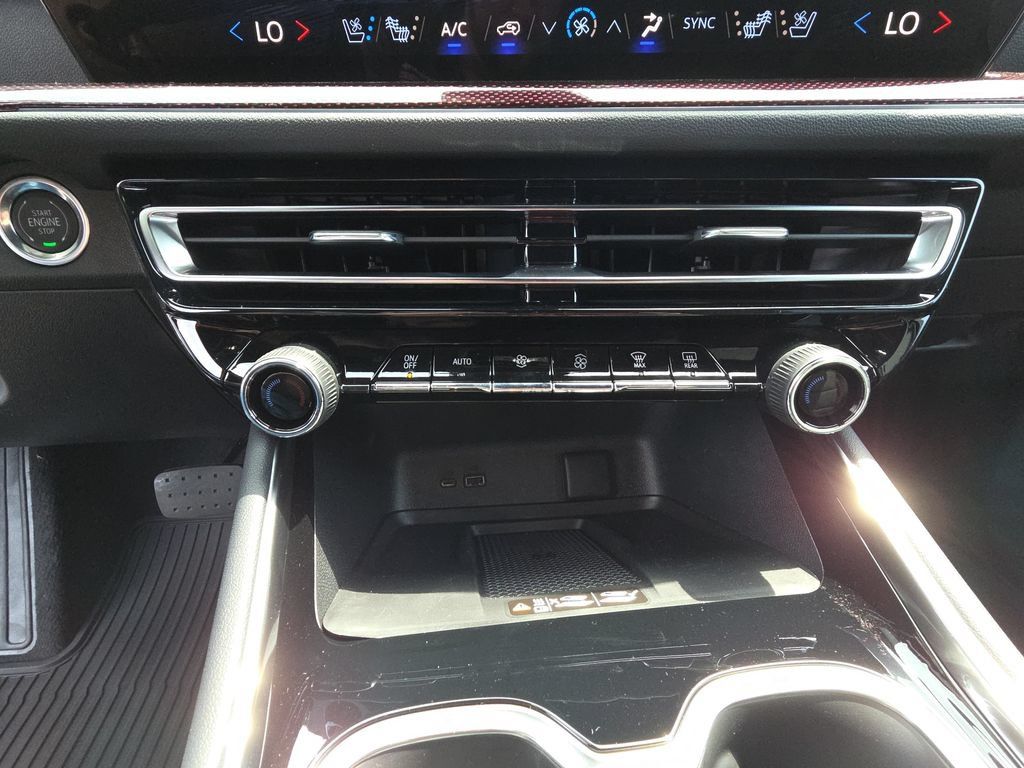 New 2026 Chevrolet Traverse RS FWD image 23