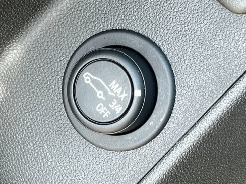 Certified 2024 Chevrolet Equinox Premier FWD image 21