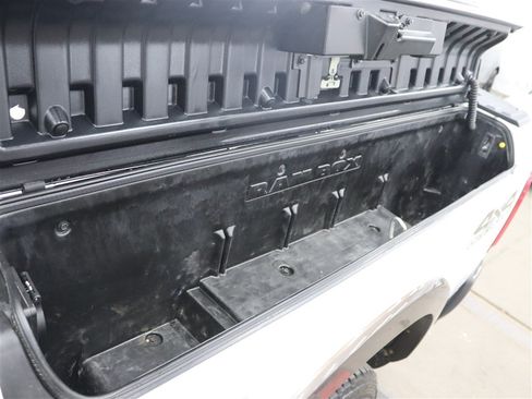 Used 2022 RAM 2500 Limited w/ Off Road Package AWD/4WD image 24