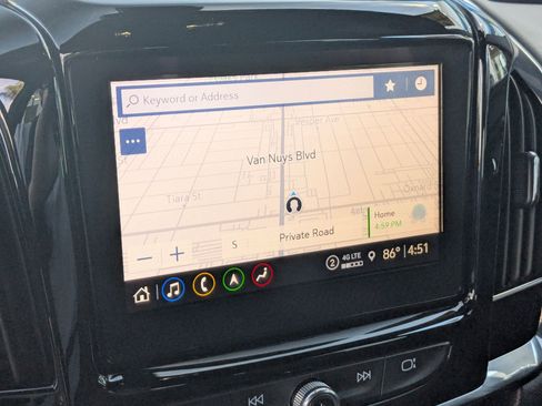 Used 2023 Chevrolet Traverse RS image 18