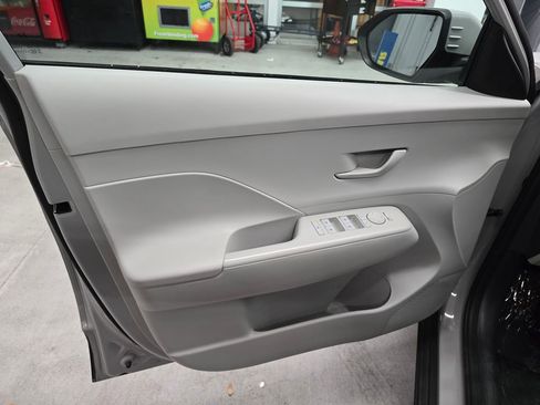 Used 2024 Hyundai Kona SEL FWD image 13