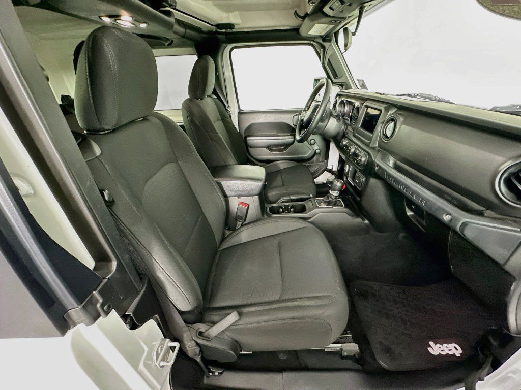 Used 2022 Jeep Wrangler Sport AWD/4WD image 34
