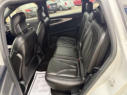 Used 2018 Lincoln MKX Premiere image 17