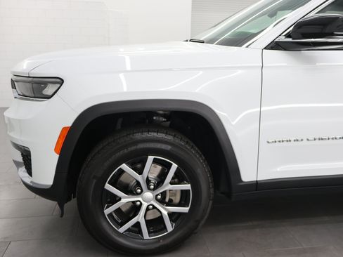 Used 2023 Jeep Grand Cherokee L Limited w/ Trailer Tow Group (B) AWD/4WD image 35
