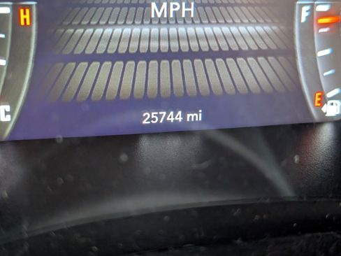 Used 2023 Dodge Challenger SXT w/ Blacktop Package image 9