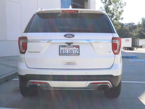 Used 2017 Ford Explorer Platinum image 13