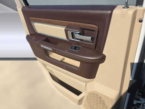 Used 2016 RAM 2500 Laramie w/ Convenience Group image 17