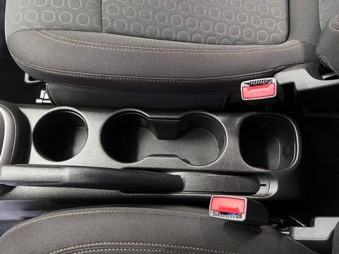 Used 2022 Chevrolet Trax LS w/ Tint and Cruise Package image 11