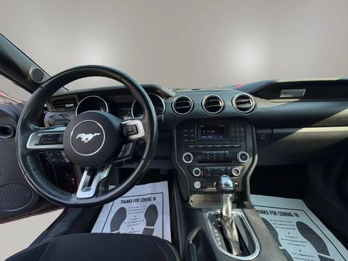 Used 2018 Ford Mustang Coupe RWD image 12