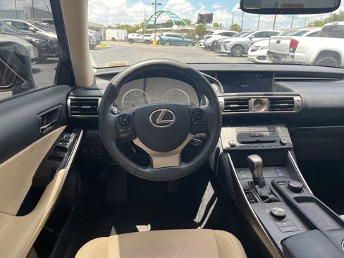 Used 2015 Lexus IS 250 w/ Premium Package RWD image 3