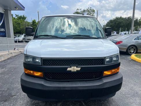 Used 2019 Chevrolet Express 2500 RWD image 3