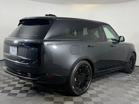 New 2026 Land Rover Range Rover SE image 8