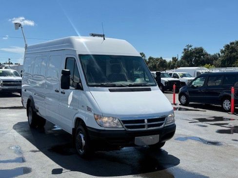 Used 2005 Dodge Sprinter 3500 w/ PWR Convenience Group image 4