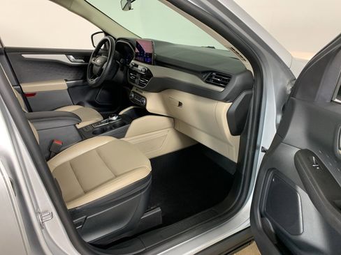 Used 2020 Ford Escape SEL image 37