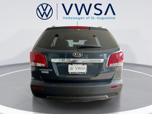 Used 2011 Kia Sorento LX w/ Convenience Pkg FWD image 7