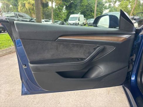 Used 2022 Tesla Model 3 RWD image 14