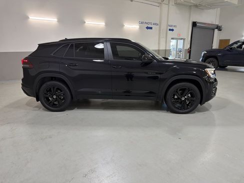 New 2026 Volkswagen Atlas Cross Sport SEL R-Line AWD/4WD image 10