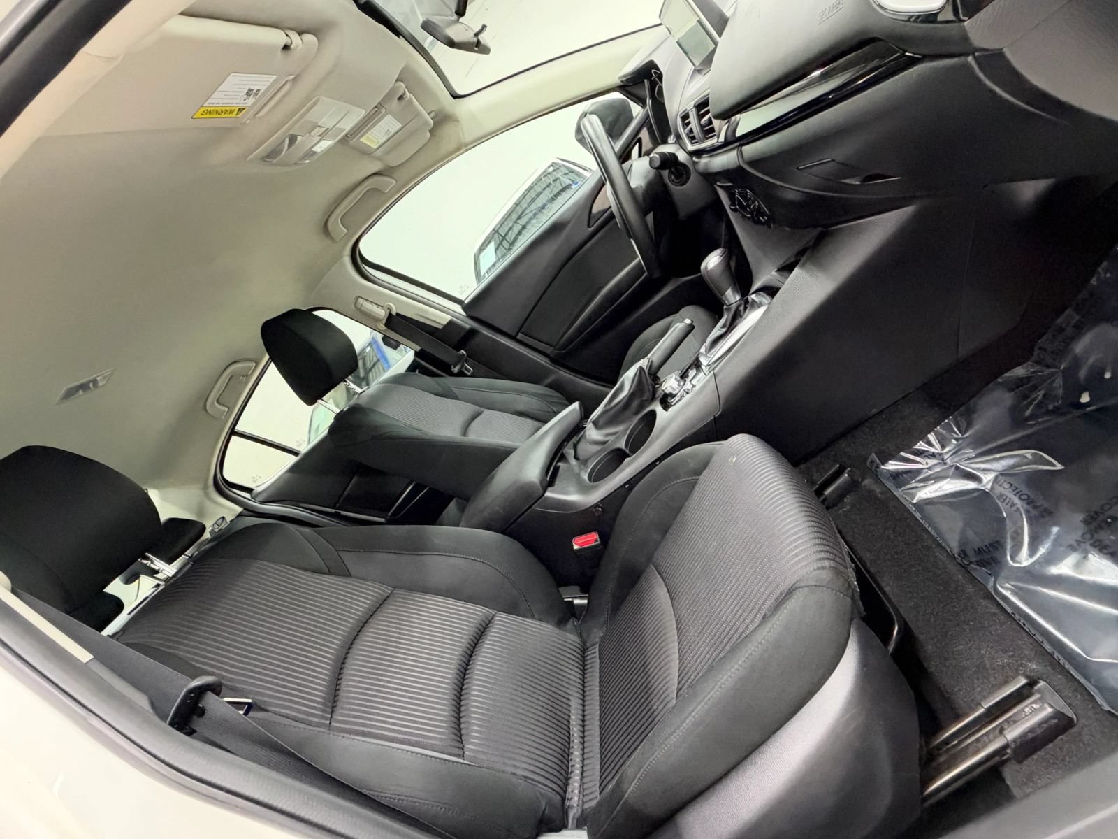Used 2016 MAZDA MAZDA3 i Sport w/ Preferred Equipment Package FWD image 23