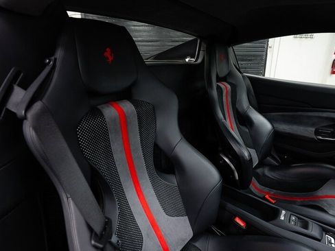 Used 2021 Ferrari F8 Tributo image 8