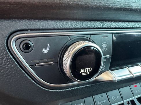 Used 2022 Audi Q5 2.0T Premium Plus image 15