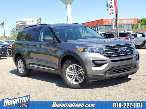 Certified 2024 Ford Explorer XLT AWD/4WD image 1