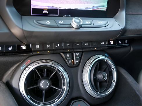 Used 2021 Chevrolet Camaro ZL1 image 17