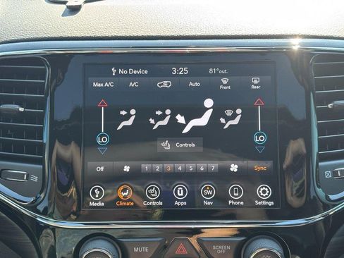 Used 2020 Jeep Grand Cherokee Altitude image 21