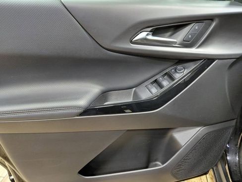 Used 2025 Chevrolet Equinox LT image 35