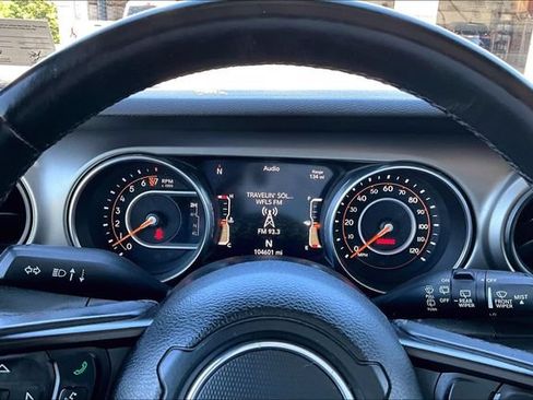 Used 2018 Jeep Wrangler Unlimited Sport S AWD/4WD image 13