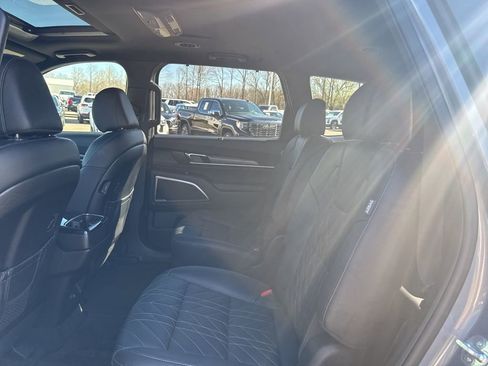 Used 2024 Kia Telluride EX X-Line AWD/4WD image 13