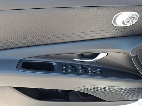 New 2026 Hyundai Elantra SE FWD image 8