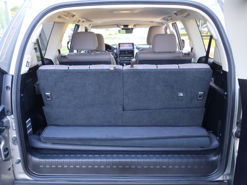 Certified 2023 Lexus GX 460 Premium w/ Accessory Package AWD/4WD image 38