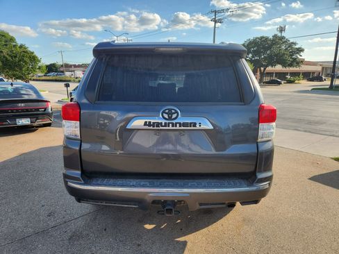 Used 2011 Toyota 4Runner Limited RWD image 4