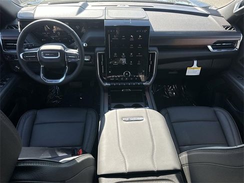 New 2026 GMC Yukon XL Denali image 7
