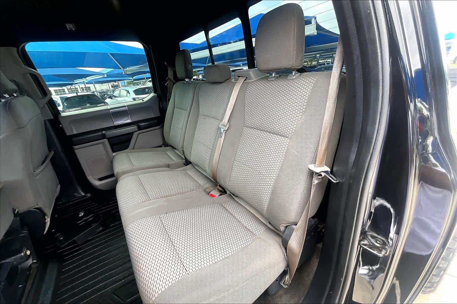 Used 2017 Ford F250 XLT w/ XLT Premium Package AWD/4WD image 21