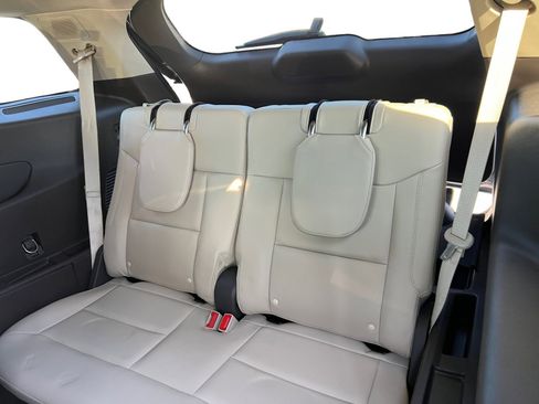 Used 2022 Ford Explorer Platinum w/ Equipment Group 601A image 12